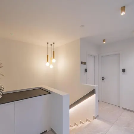 Loft La Et Sa *